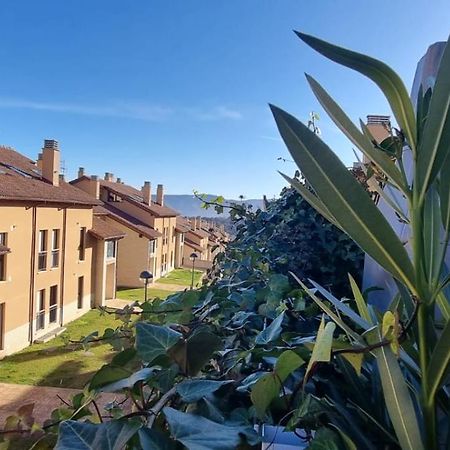 Wood, Wine & Golf Apartment Sojuela ภายนอก รูปภาพ